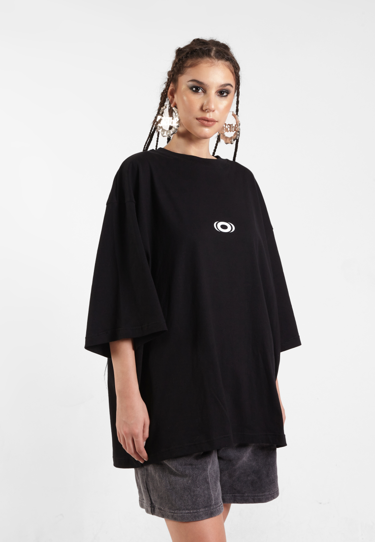 OCWA BE THE STRONGEST VERSION OF YOURSELF OVERSIZED BLACK TEE