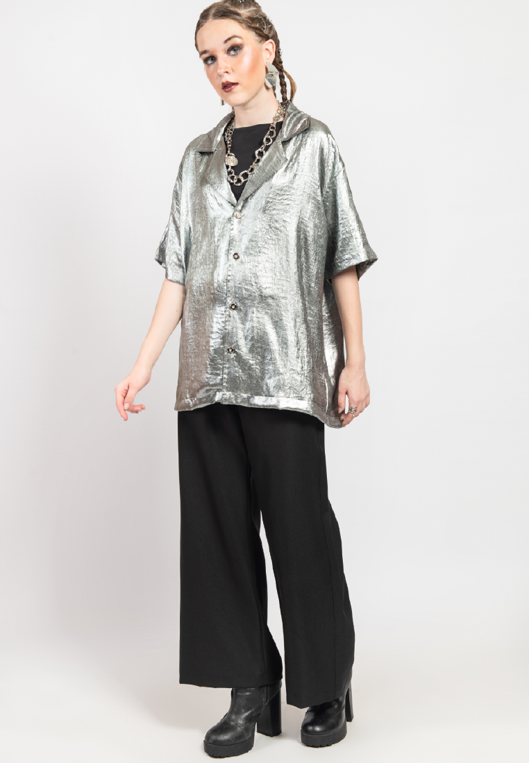 OCWA LOU OVERSIZED SILVER SHORT SLEEVE SHIRT