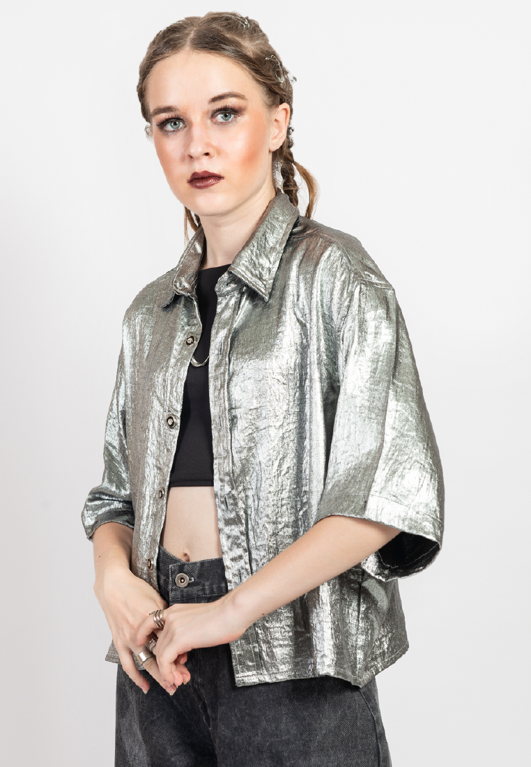 OCWA SANTIAGO OVERSIZED CROP SHORT SLEEVE SHIMMER SILVER SHIRT