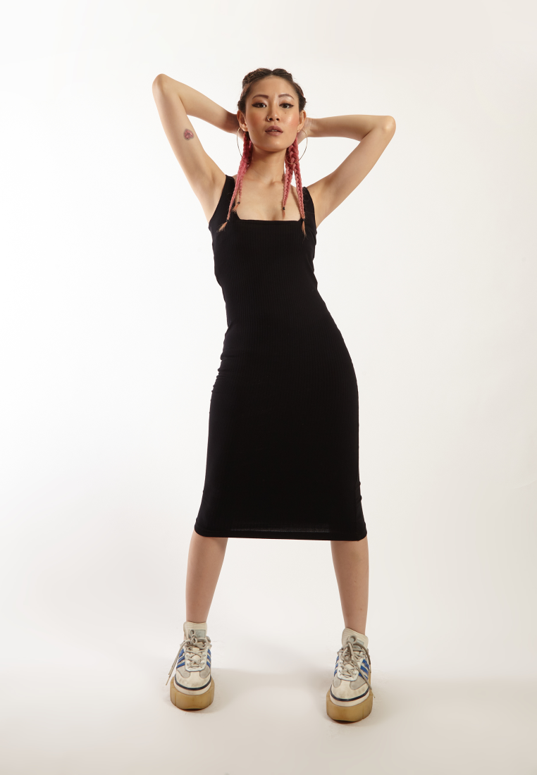 OCWA DONA SQUARE NECK FITTED SLEEVELESS KNIT DRESS BLACK