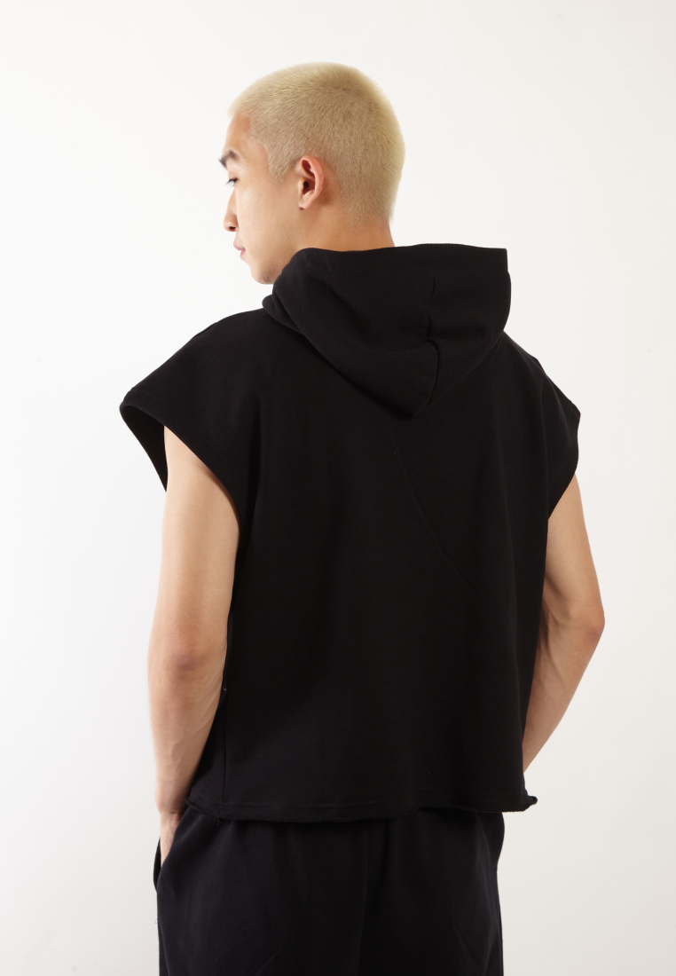 OCWA X VEDECI CONNOR BOXY CROP SLEEVELESS HOODIE BLACK